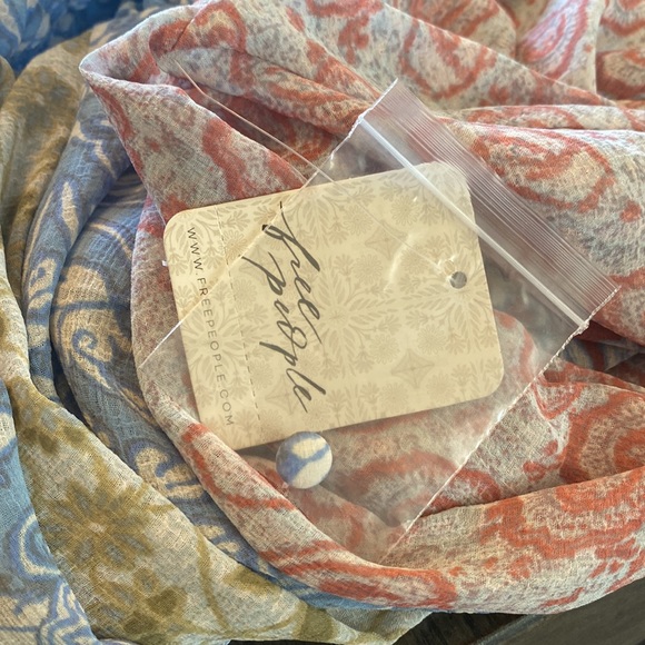 Free People Merrie Mix Print Tunic Top NWT size small - Picture 7 of 9